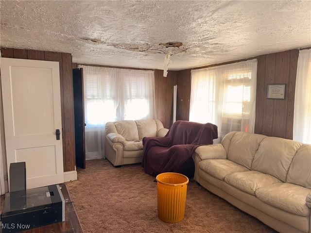 13206 Christine Avenue, Garfield Heights, OH 44105