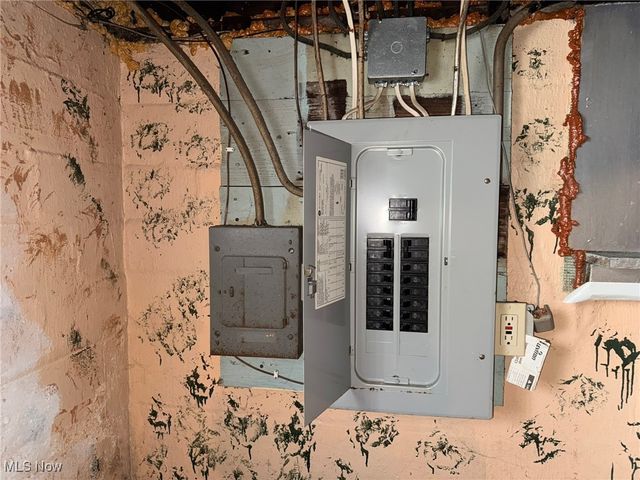 13206 Christine Avenue, Garfield Heights, OH 44105