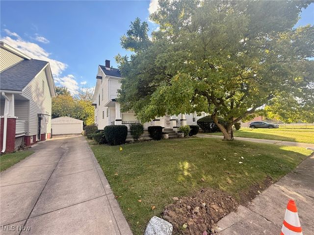 13206 Christine Avenue, Garfield Heights, OH 44105