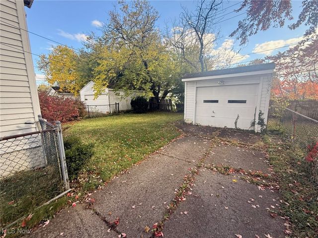 13206 Christine Avenue, Garfield Heights, OH 44105