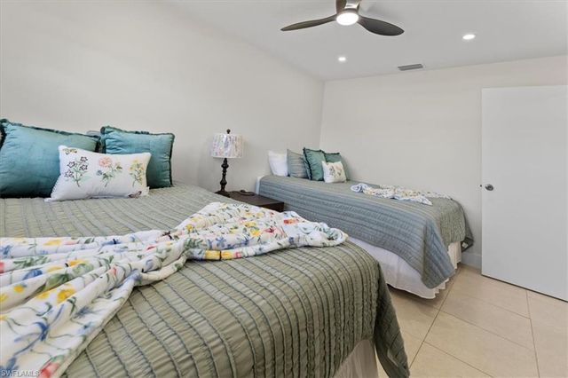 2250 Poinciana ST, Naples, FL 34105