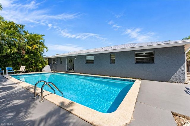 2250 Poinciana ST, Naples, FL 34105