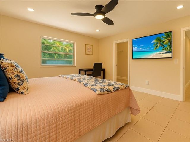 2250 Poinciana ST, Naples, FL 34105