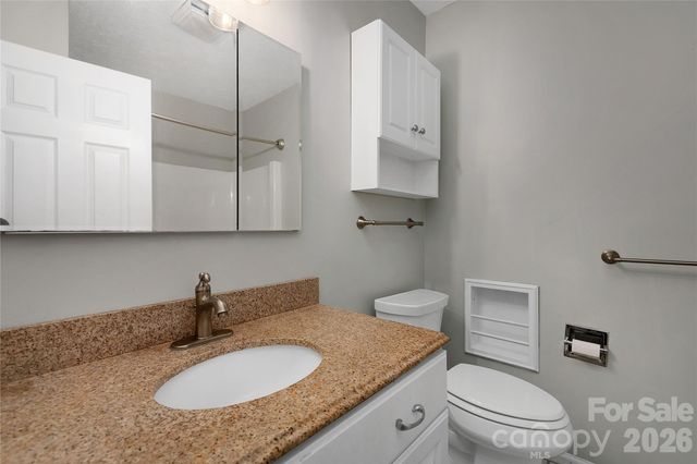 138 Surry Lane, Hendersonville, NC 28791