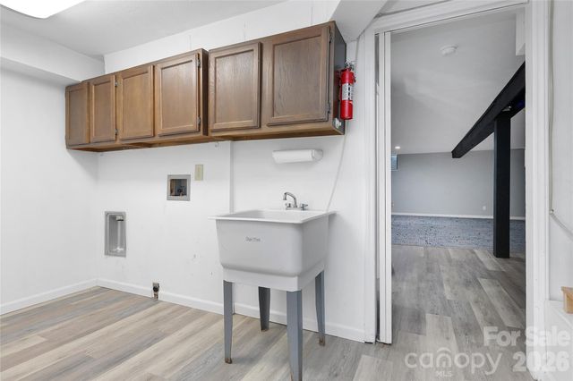 138 Surry Lane, Hendersonville, NC 28791