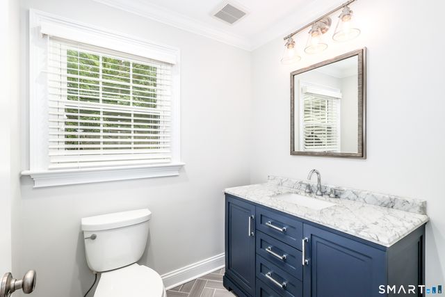 9 Hidden Brook Drive, Brookfield, CT 06804