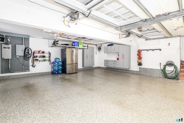 9 Hidden Brook Drive, Brookfield, CT 06804