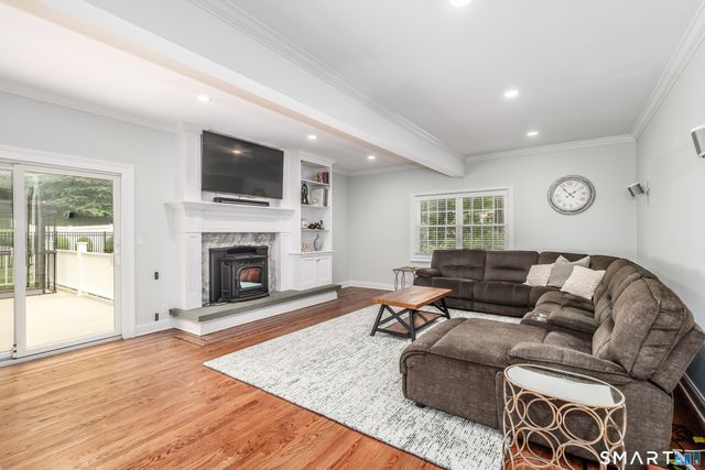 9 Hidden Brook Drive, Brookfield, CT 06804