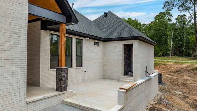 120 Highland Dr, Greenbrier, AR 72058