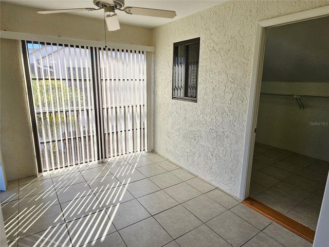 812 CAPRI ISLES BOULEVARD 225, Venice, FL 34292