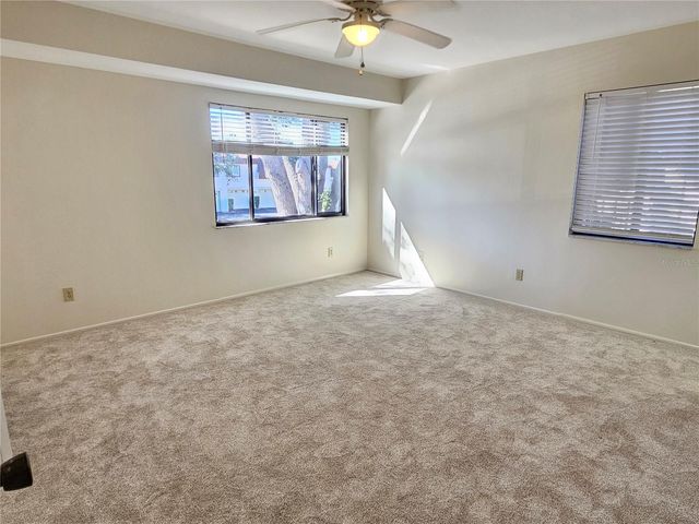 812 CAPRI ISLES BOULEVARD 225, Venice, FL 34292