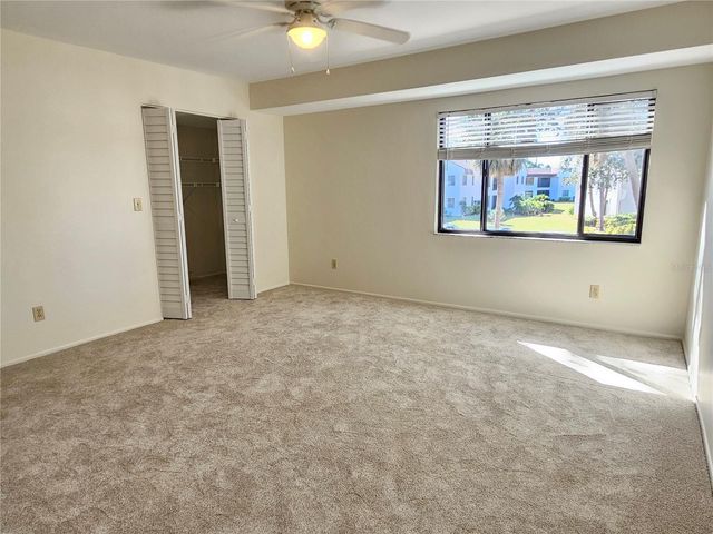 812 CAPRI ISLES BOULEVARD 225, Venice, FL 34292