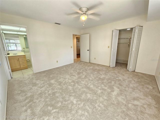 812 CAPRI ISLES BOULEVARD 225, Venice, FL 34292