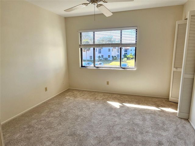 812 CAPRI ISLES BOULEVARD 225, Venice, FL 34292