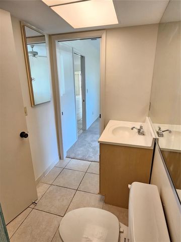 812 CAPRI ISLES BOULEVARD 225, Venice, FL 34292