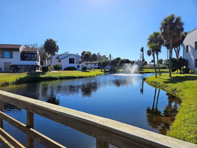 812 CAPRI ISLES BOULEVARD 225, Venice, FL 34292