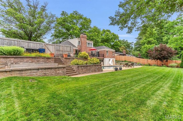 51 High Valley Drive, Chesterfield, MO 63017