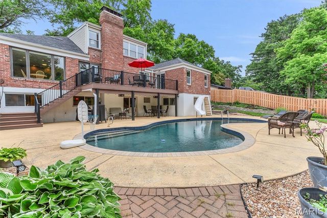 51 High Valley Drive, Chesterfield, MO 63017