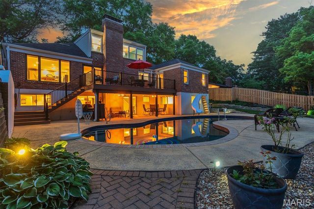 51 High Valley Drive, Chesterfield, MO 63017