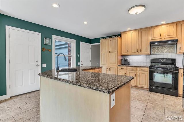 51 High Valley Drive, Chesterfield, MO 63017