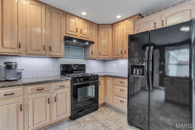 51 High Valley Drive, Chesterfield, MO 63017