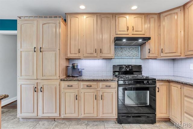 51 High Valley Drive, Chesterfield, MO 63017
