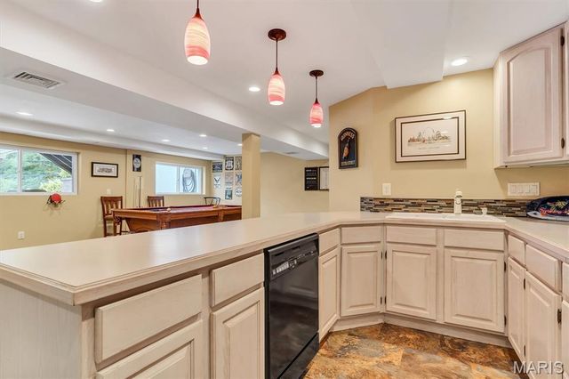 51 High Valley Drive, Chesterfield, MO 63017