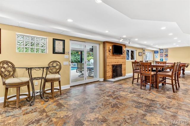 51 High Valley Drive, Chesterfield, MO 63017