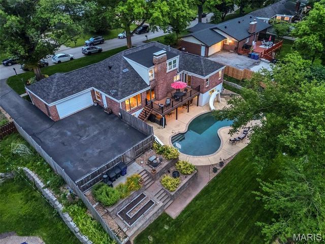 51 High Valley Drive, Chesterfield, MO 63017