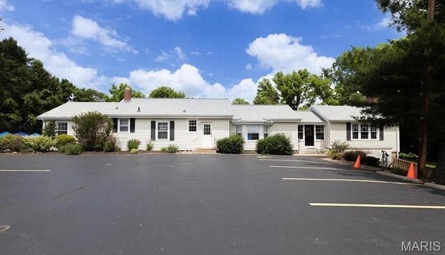 51 High Valley Drive, Chesterfield, MO 63017