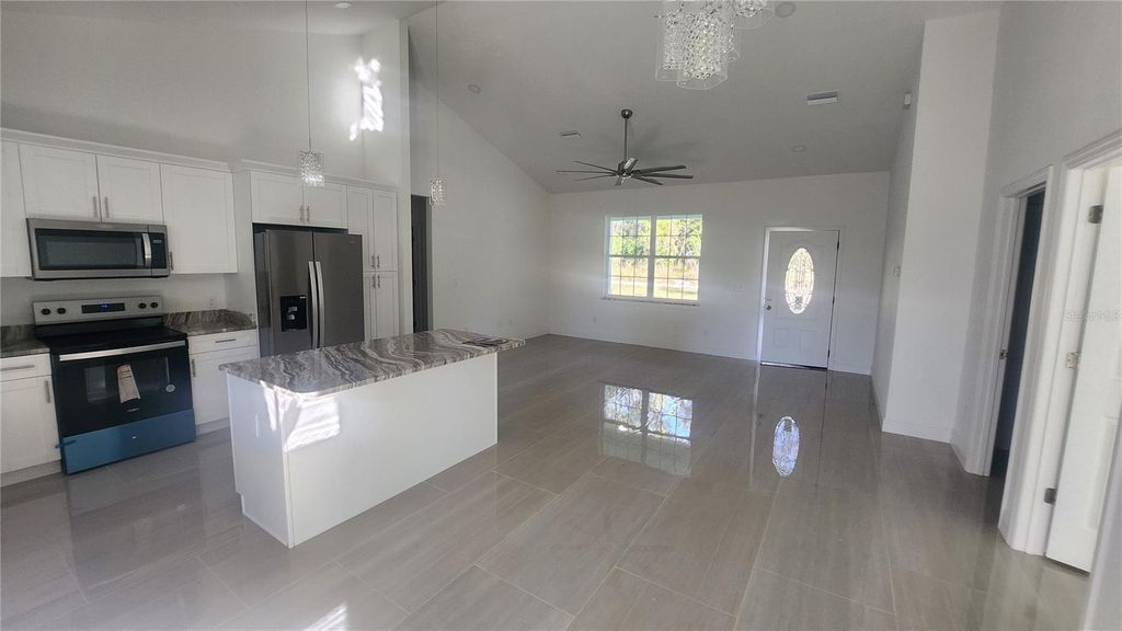 Image 7 of property listing at 3882 SW 169TH LANE ROAD, Ocala, FL 34473