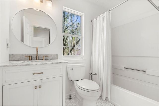 11190 Abbotts Station Drive, Johns Creek, GA 30097