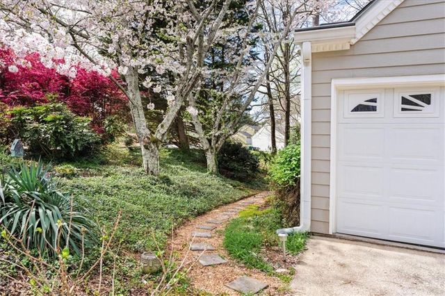 11190 Abbotts Station Drive, Johns Creek, GA 30097