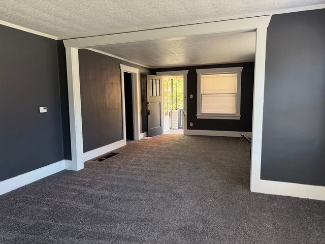 909 W Cushing Street, Decatur, IL 62526