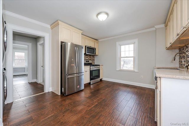 523 Bayview Avenue, Cedarhurst, NY 11516