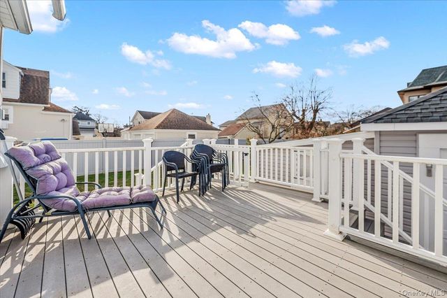 523 Bayview Avenue, Cedarhurst, NY 11516