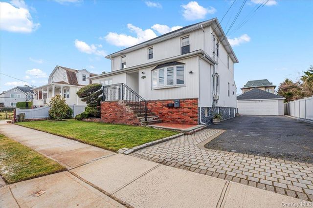 523 Bayview Avenue, Cedarhurst, NY 11516