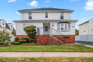 523 Bayview Avenue, Cedarhurst, NY 11516