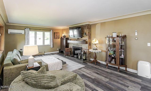 3707 Curtice Road, Northwood, OH 43619