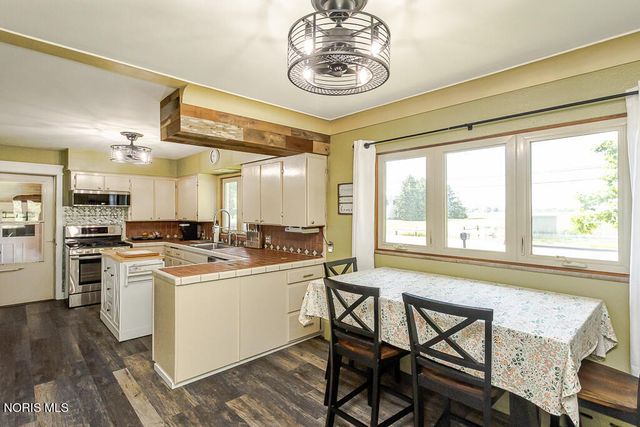 3707 Curtice Road, Northwood, OH 43619