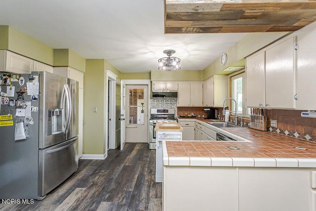 3707 Curtice Road, Northwood, OH 43619