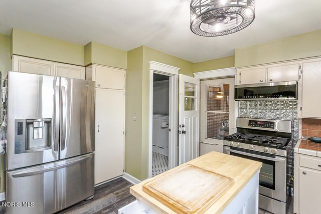 3707 Curtice Road, Northwood, OH 43619