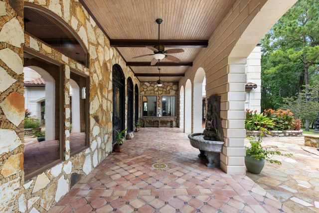 2426 Blue Lake Drive, Magnolia, TX 77354
