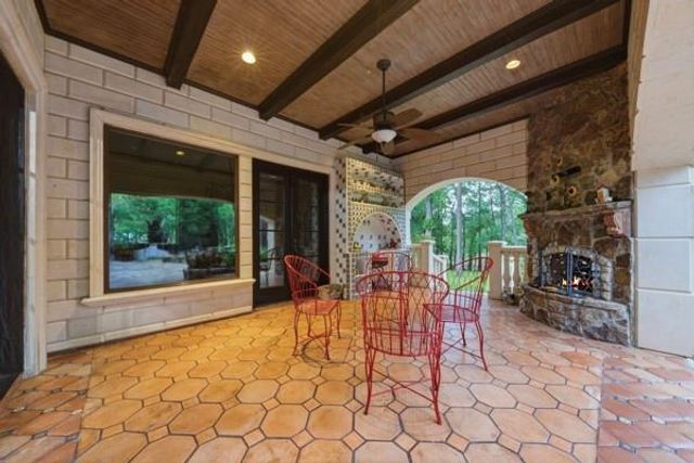2426 Blue Lake Drive, Magnolia, TX 77354