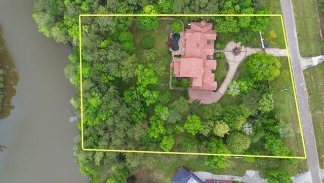 2426 Blue Lake Drive, Magnolia, TX 77354