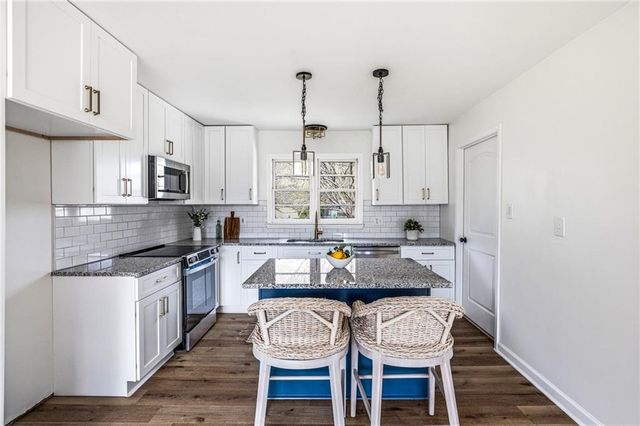 2848 Whiteview Drive, Acworth, GA 30101