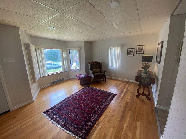 2734 W 98th Place, Evergreen Park, IL 60805