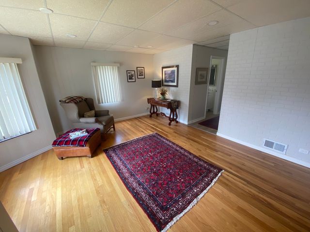 2734 W 98th Place, Evergreen Park, IL 60805