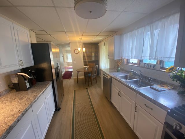 2734 W 98th Place, Evergreen Park, IL 60805