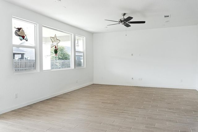 6311 E Robinson Avenue, Fresno, CA 93727